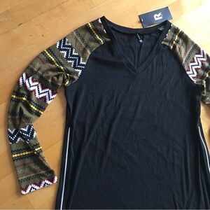 PrinStory Long-Sleeve V-Neck Tee, Statement Sleeves, Black, Green, Size M